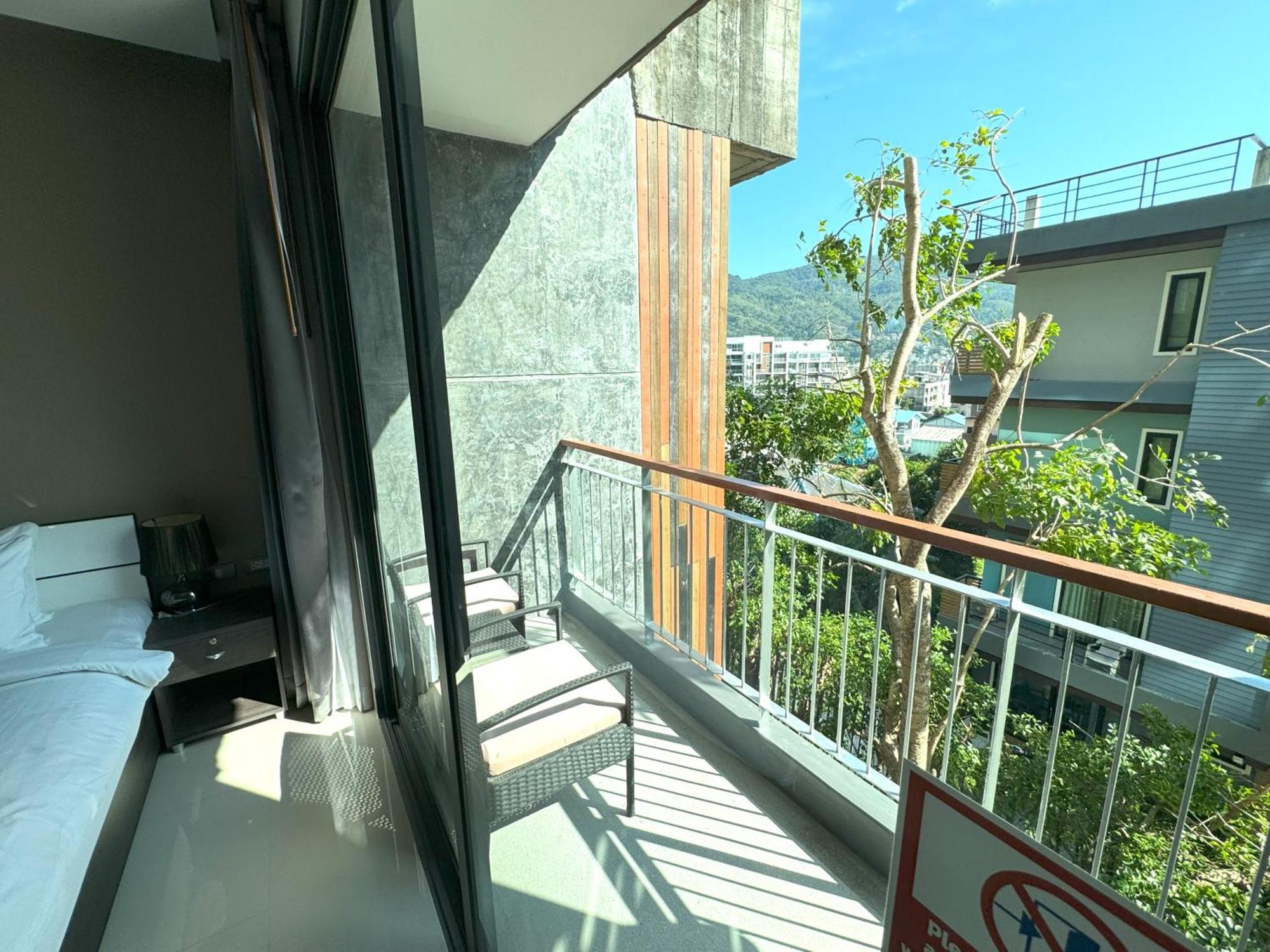 Private Apartment At Emerald Terrace Patong Kültér fotó