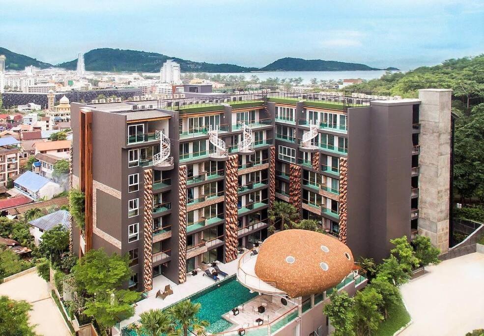 Private Apartment At Emerald Terrace Patong Kültér fotó