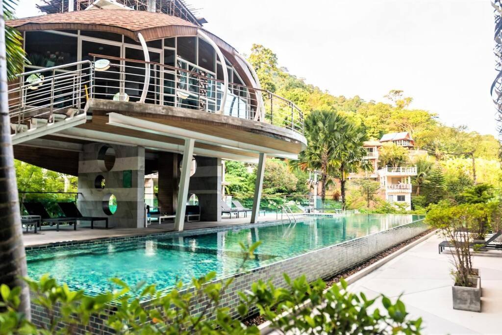 Private Apartment At Emerald Terrace Patong Kültér fotó