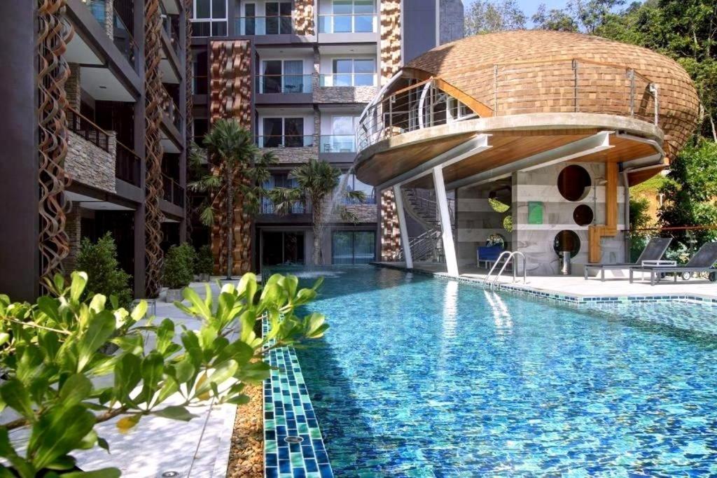 Private Apartment At Emerald Terrace Patong Kültér fotó