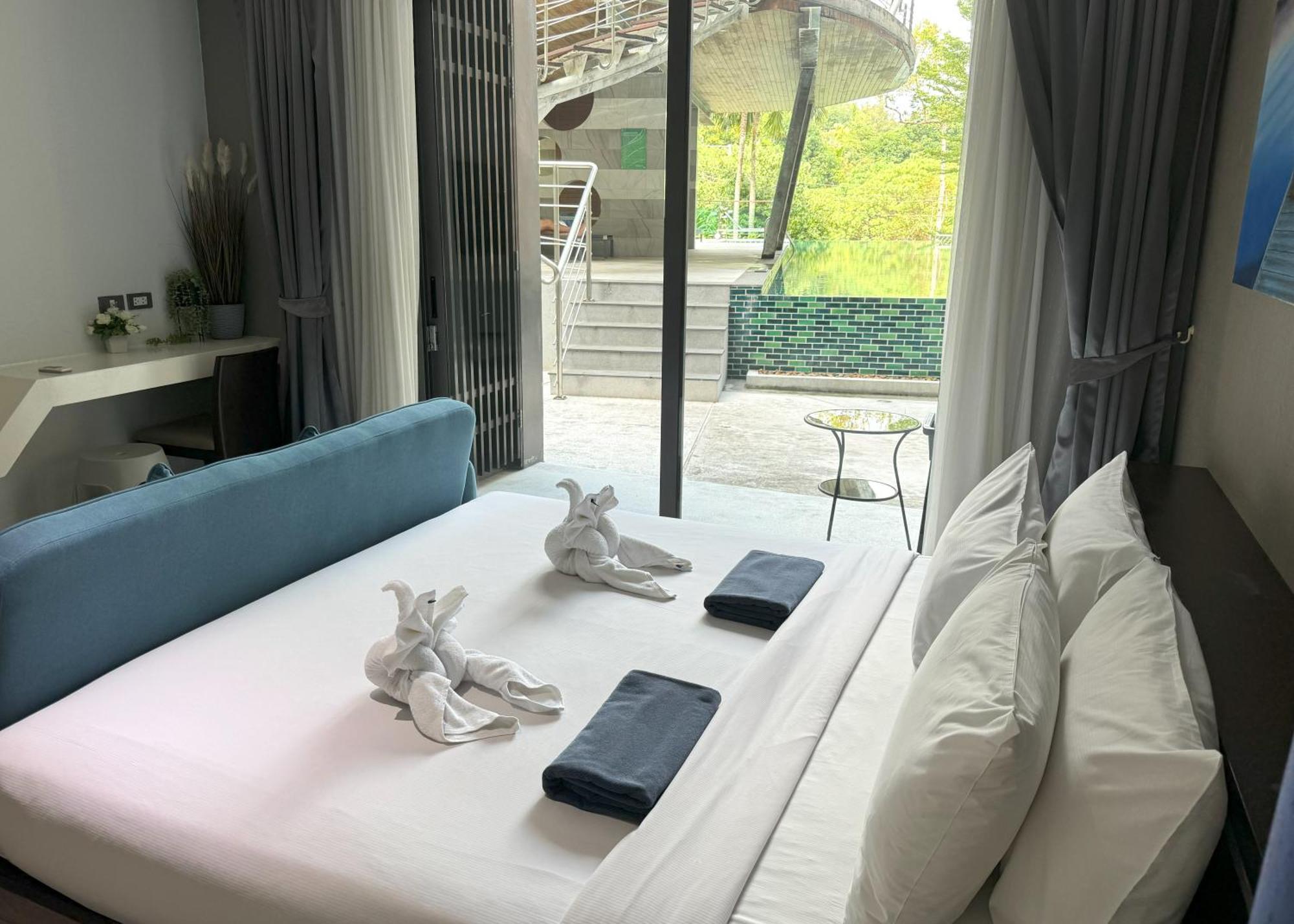 Private Apartment At Emerald Terrace Patong Kültér fotó