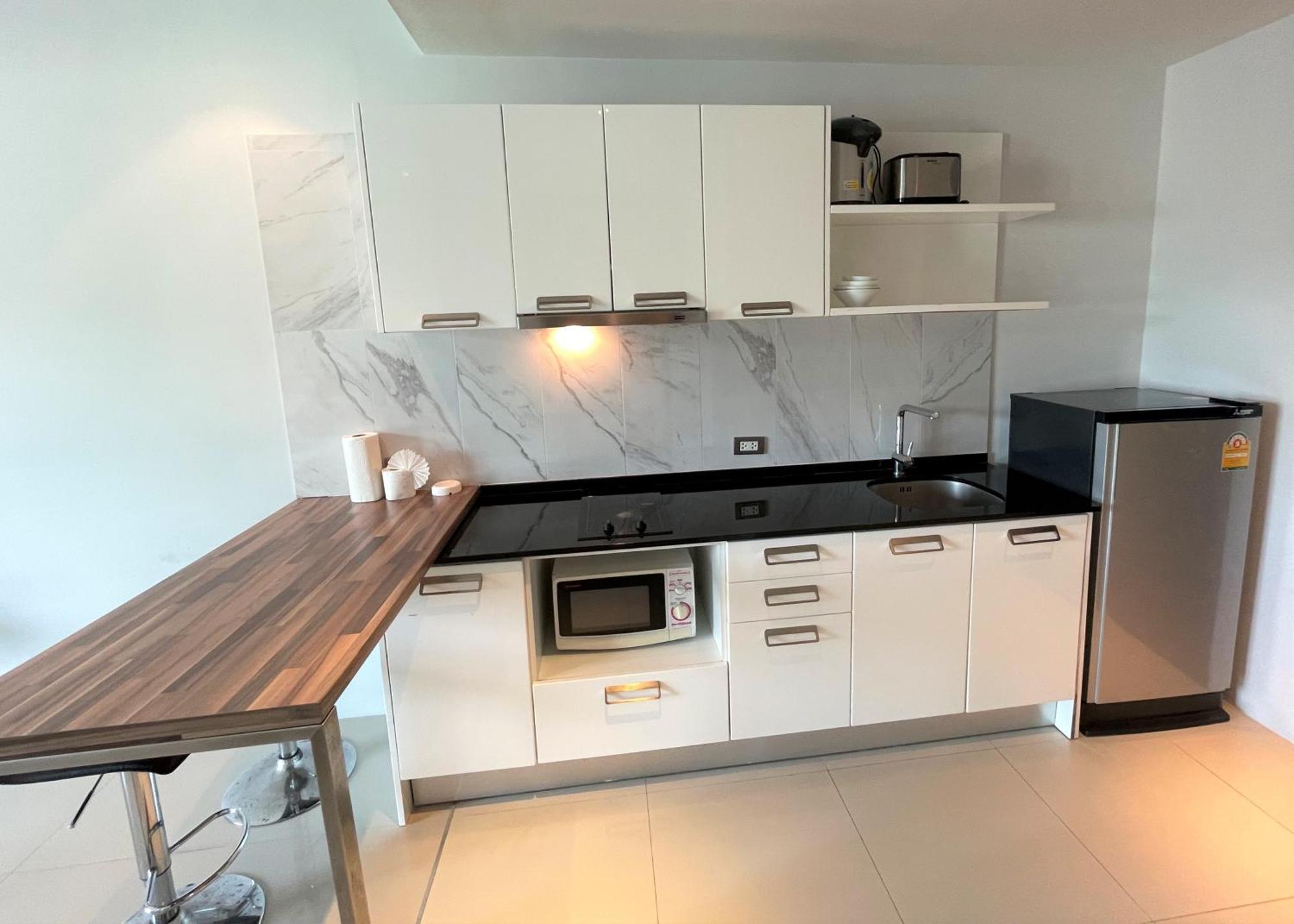 Private Apartment At Emerald Terrace Patong Kültér fotó