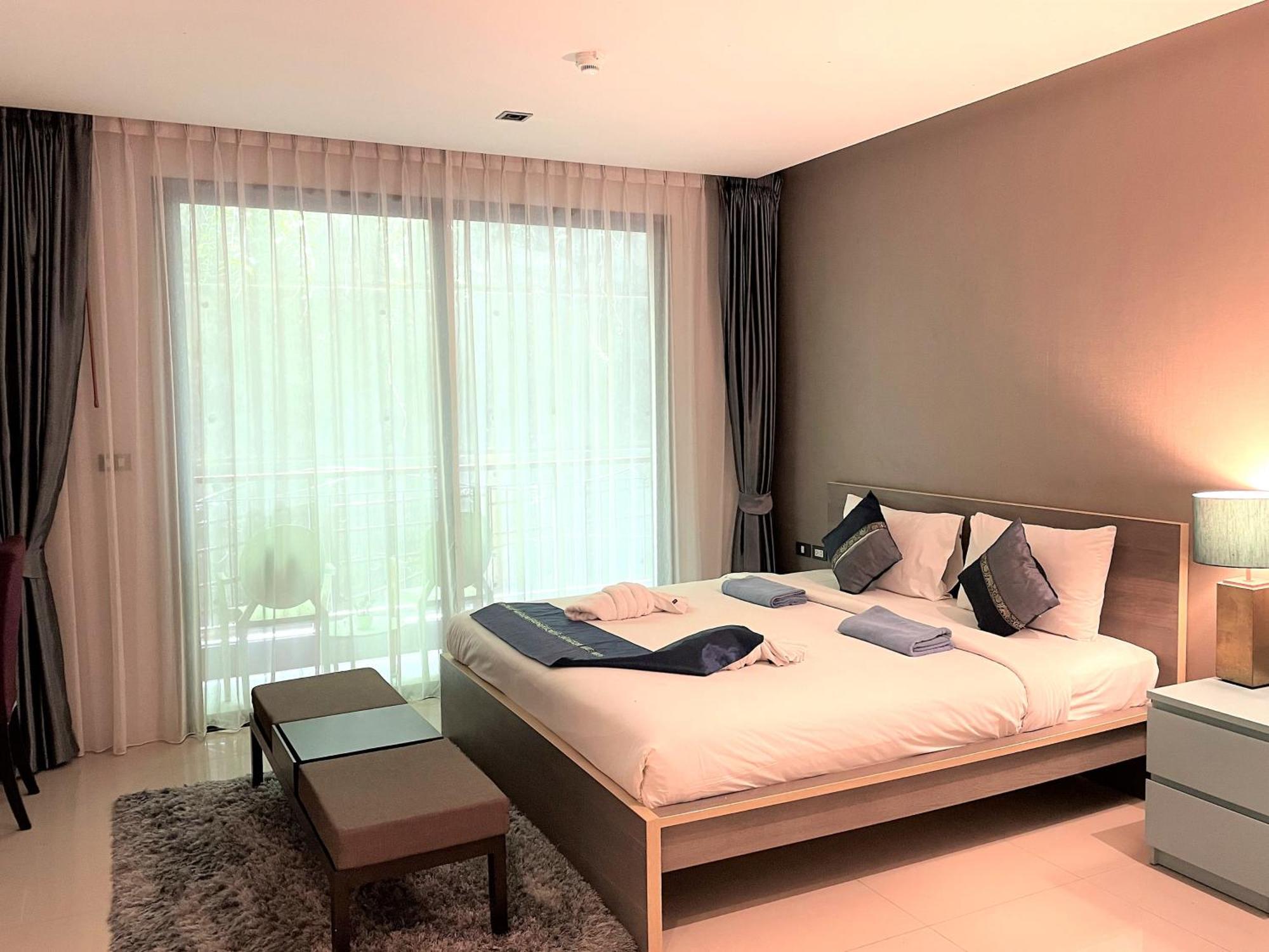 Private Apartment At Emerald Terrace Patong Kültér fotó