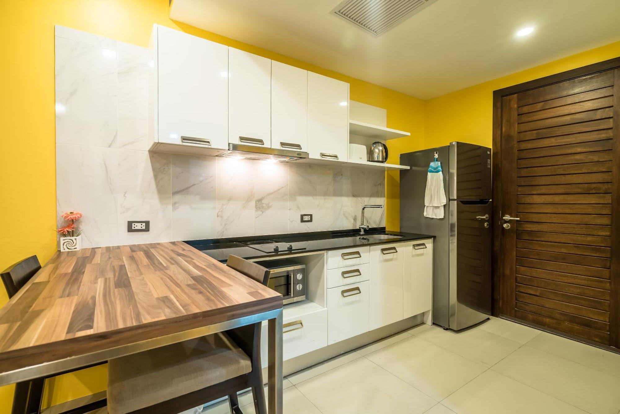 Private Apartment At Emerald Terrace Patong Kültér fotó
