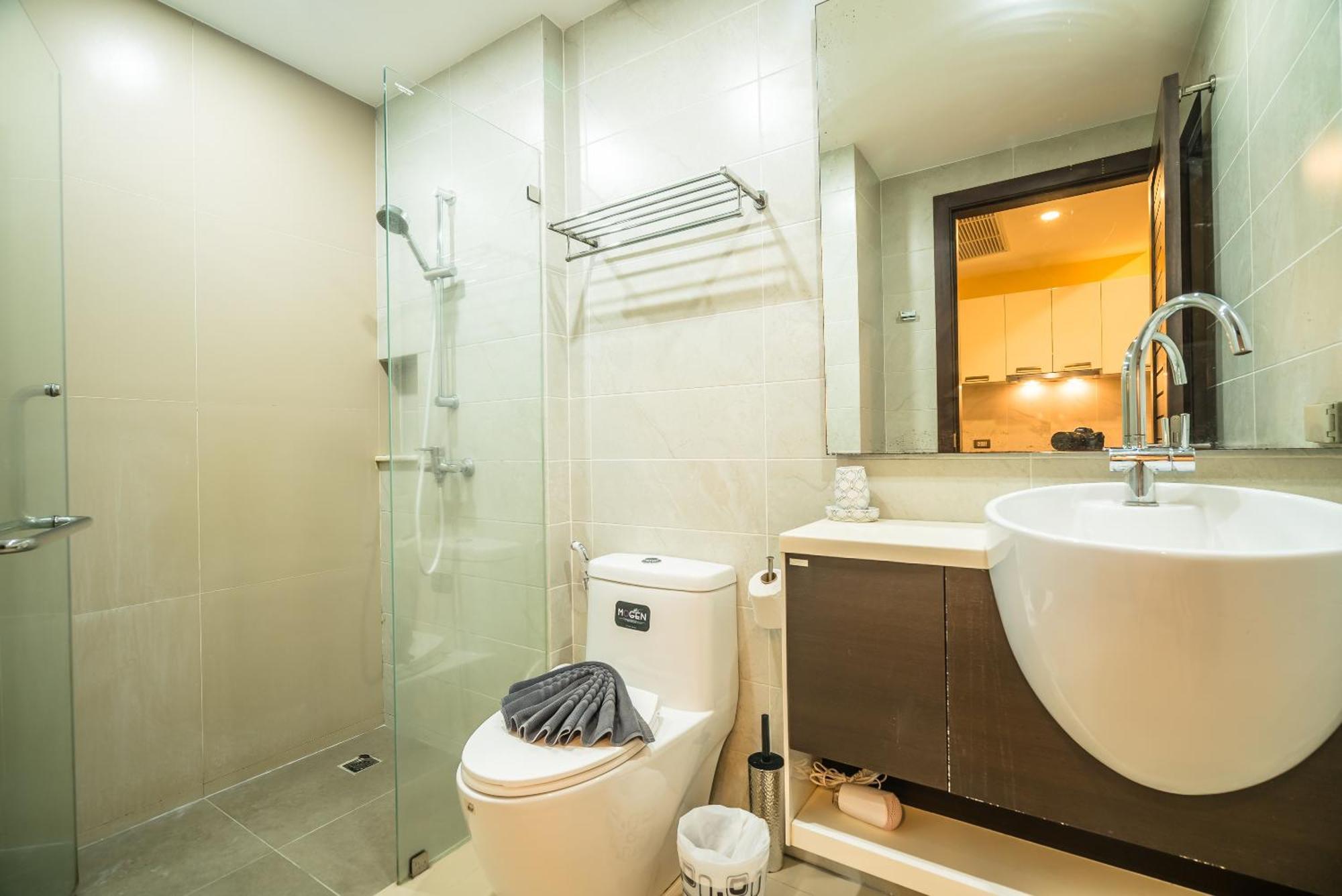 Private Apartment At Emerald Terrace Patong Kültér fotó