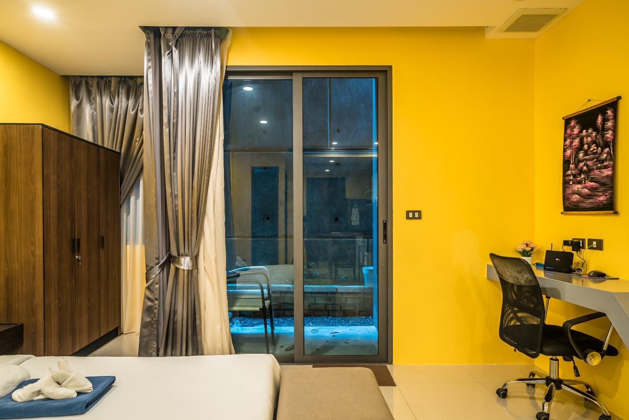 Private Apartment At Emerald Terrace Patong Kültér fotó